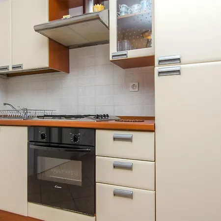 Nikola Apartmán